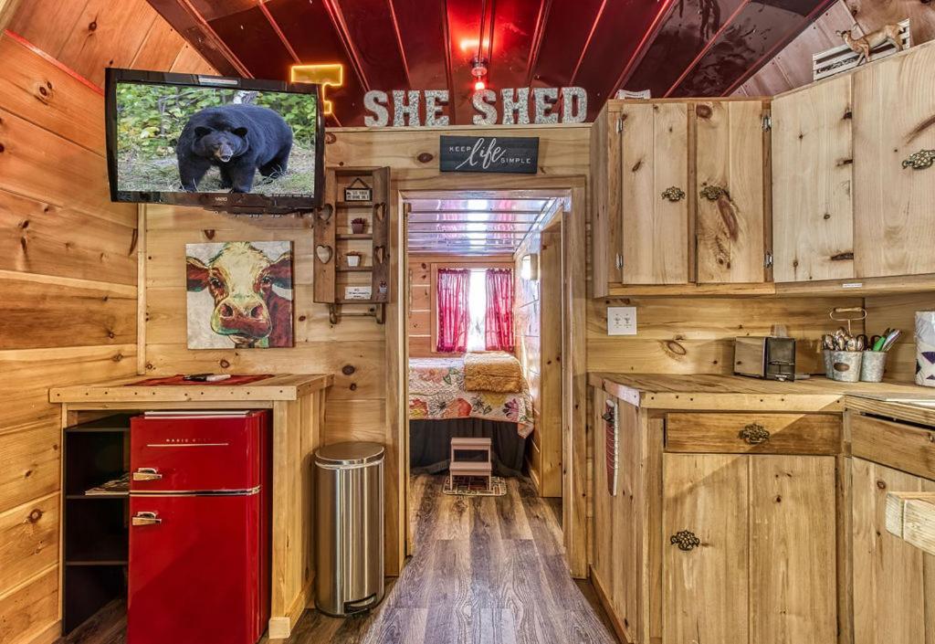 The Tiny Barn, 1089 Free Tickets Each Paid Day, Dollywood And More Sevierville Kültér fotó