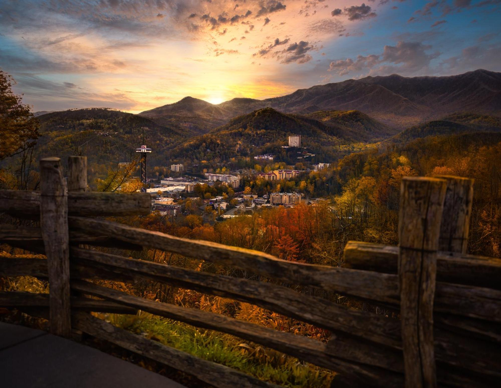 The Tiny Barn, 1089 Free Tickets Each Paid Day, Dollywood And More Sevierville Kültér fotó